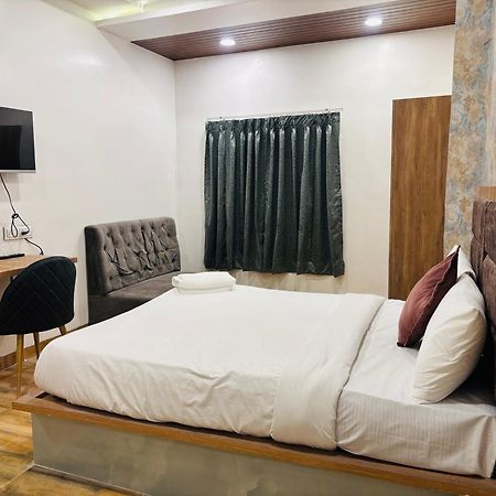 Hotel Vedicvista Индаур Экстерьер фото