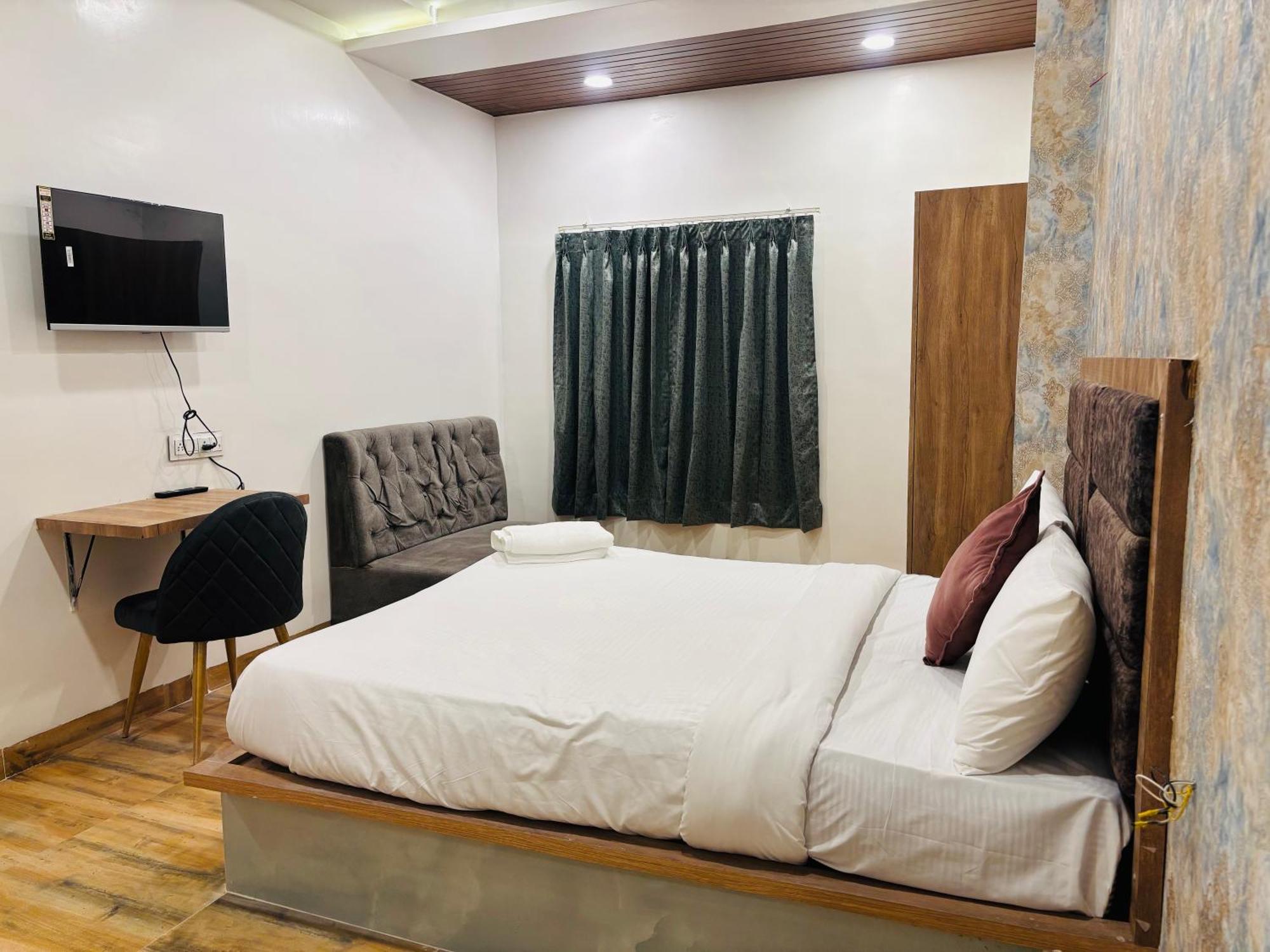 Hotel Vedicvista Индаур Экстерьер фото